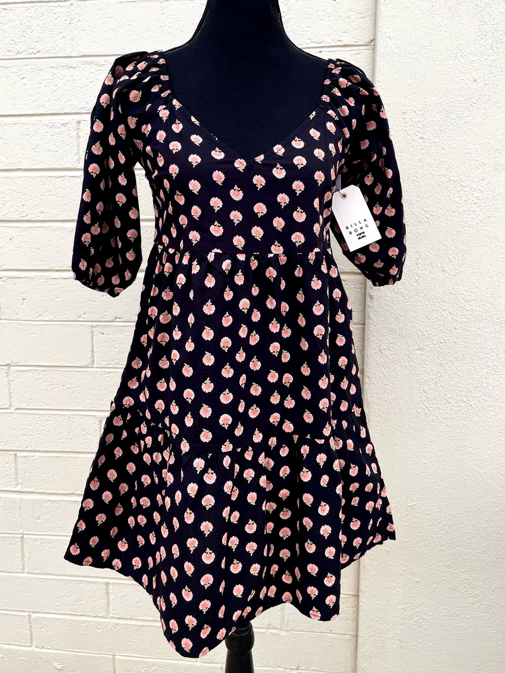 NEW Billabong Babydoll Dress Puff Sleeve Black Floral W Small